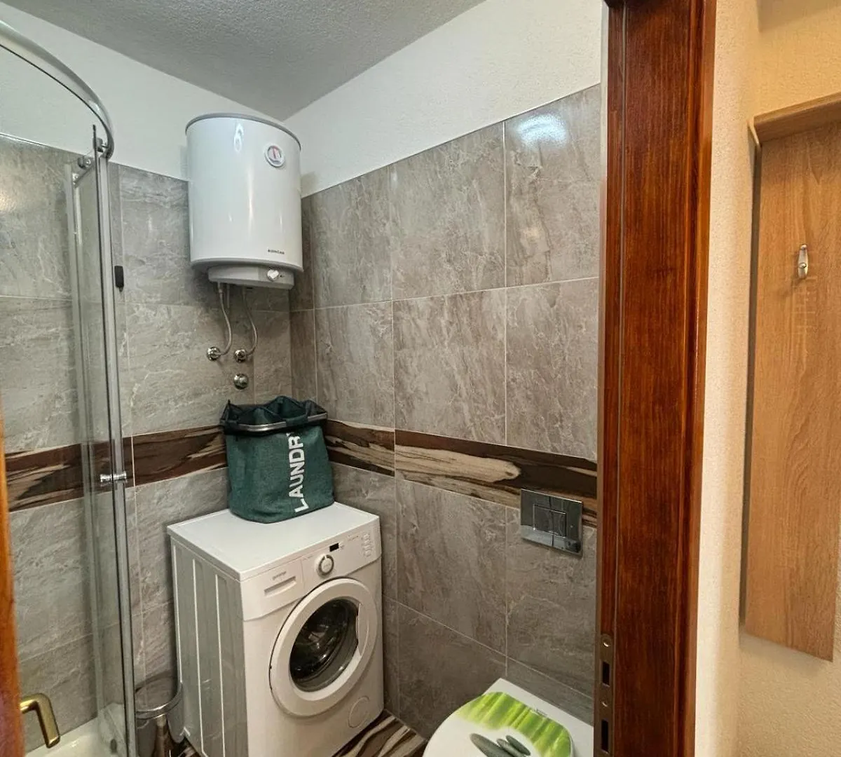 Apartmani Jasmin Gornji Karin 0*,