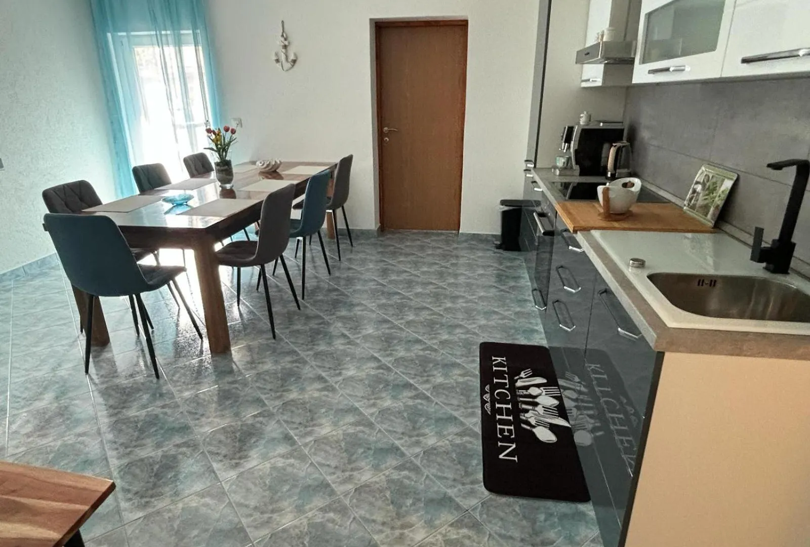 Apartmani Jasmin Gornji Karin 0*,